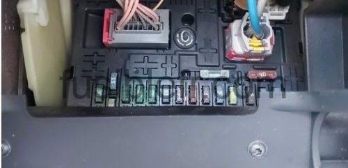 Sch ma Bo te Fusibles Peugeot 407 2004 2012 sch-ma-bo-te-fusibles-peugeot-407-2004-2012