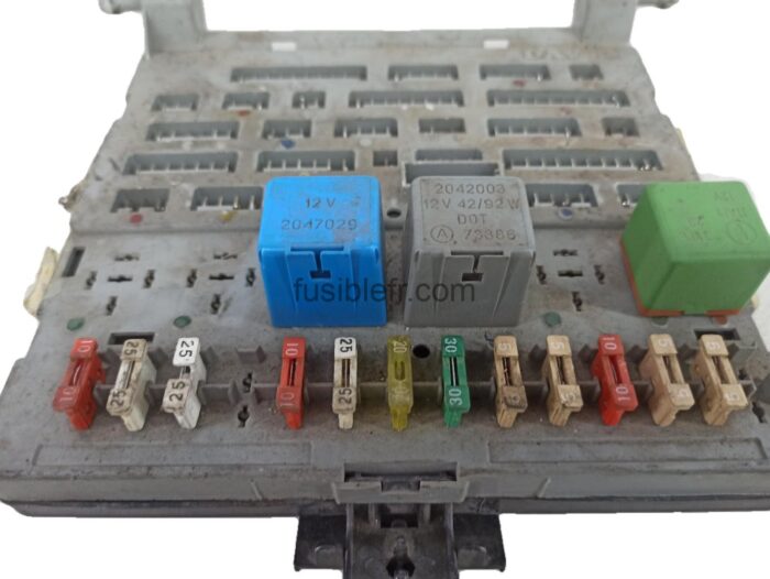 Boîte à Fusibles 112 Pins - Compatible IVECO DAILY II (1989-1999) Et DAILY III (1999-2006) - Réf. 2997086, 4838244 - Garantie 2 Ans